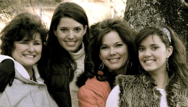 Annette, her mom, and her daughters